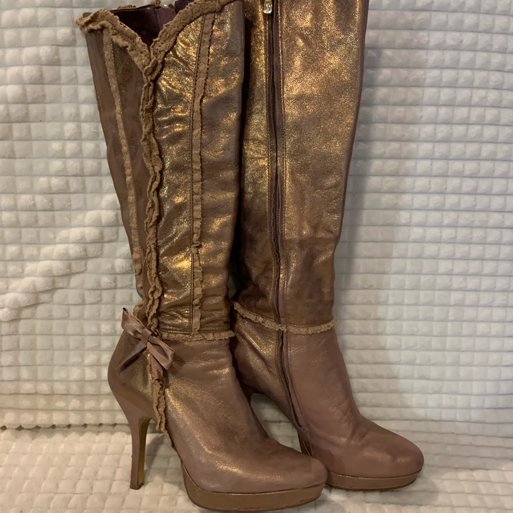 House of Dereon Champaign Heeled Boots